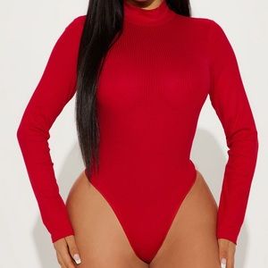 FaahionNova Red Long Sleeve Bodysuit